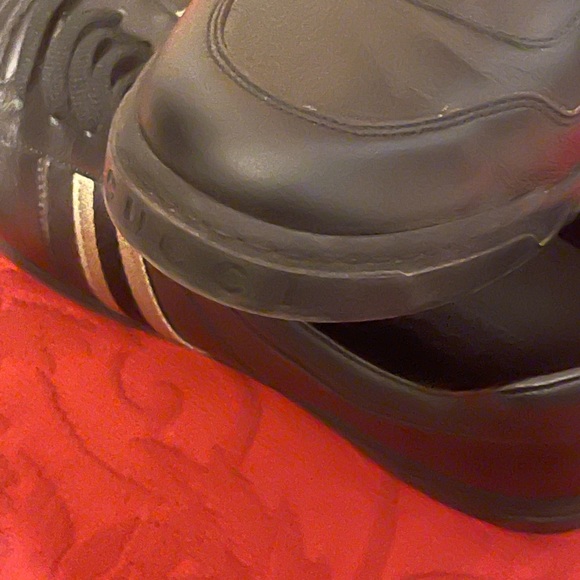 Classic GUCCI BLACK & GOLD Sneakers - Picture 13 of 15